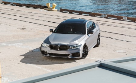 BMW M550i on Virage