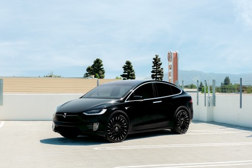 Tesla Model X on Wraith XL MBT Finish