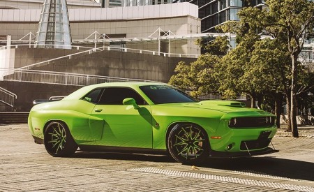 Dodge Challenger SRT 6.4L on 22" LF Wheels