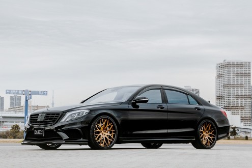 Mercedes S-Class on LTS-06