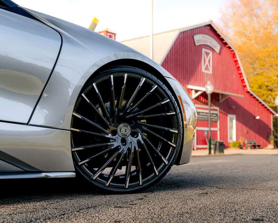 Luxury Wraith wheel by Lexani on a high-end vehicle.