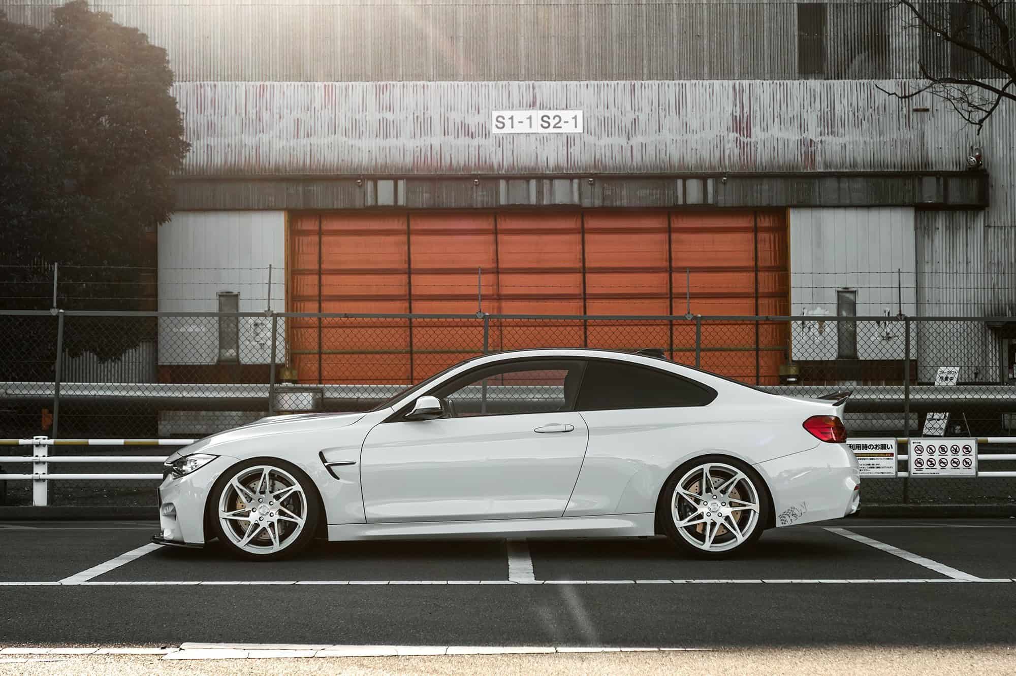 BMW M4 on M-749