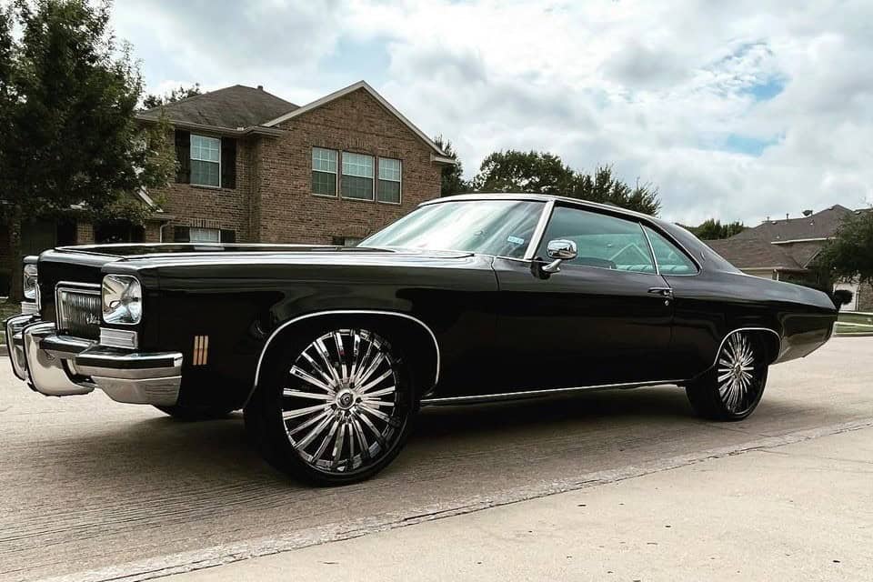 Classic Oldsmobile on LF-722