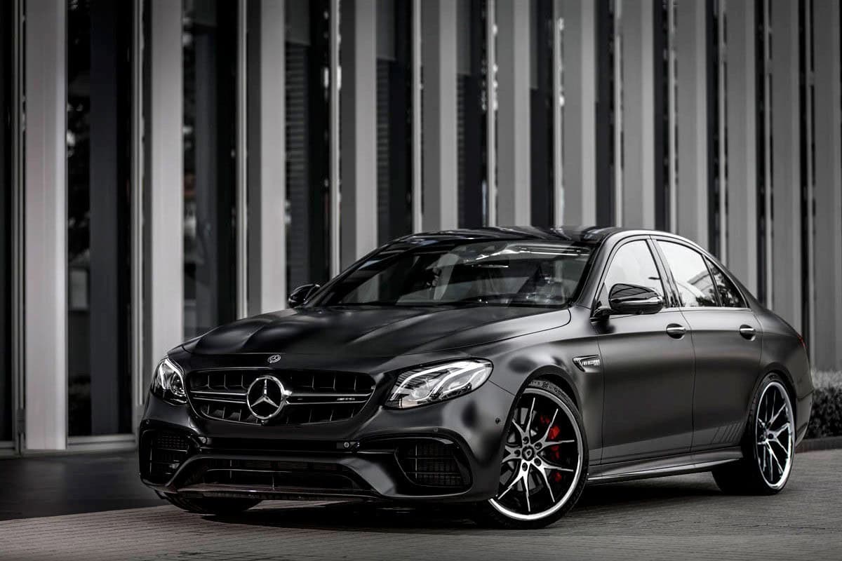 Mercedes on R-Twelve MB Finish