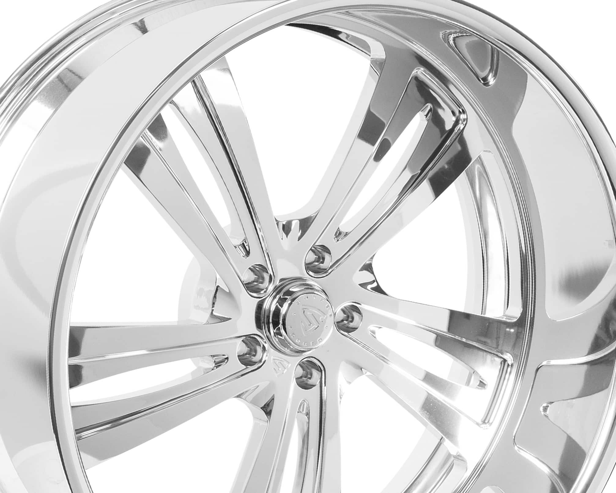 Stinger custom alloy wheel with a polished chrome finish.