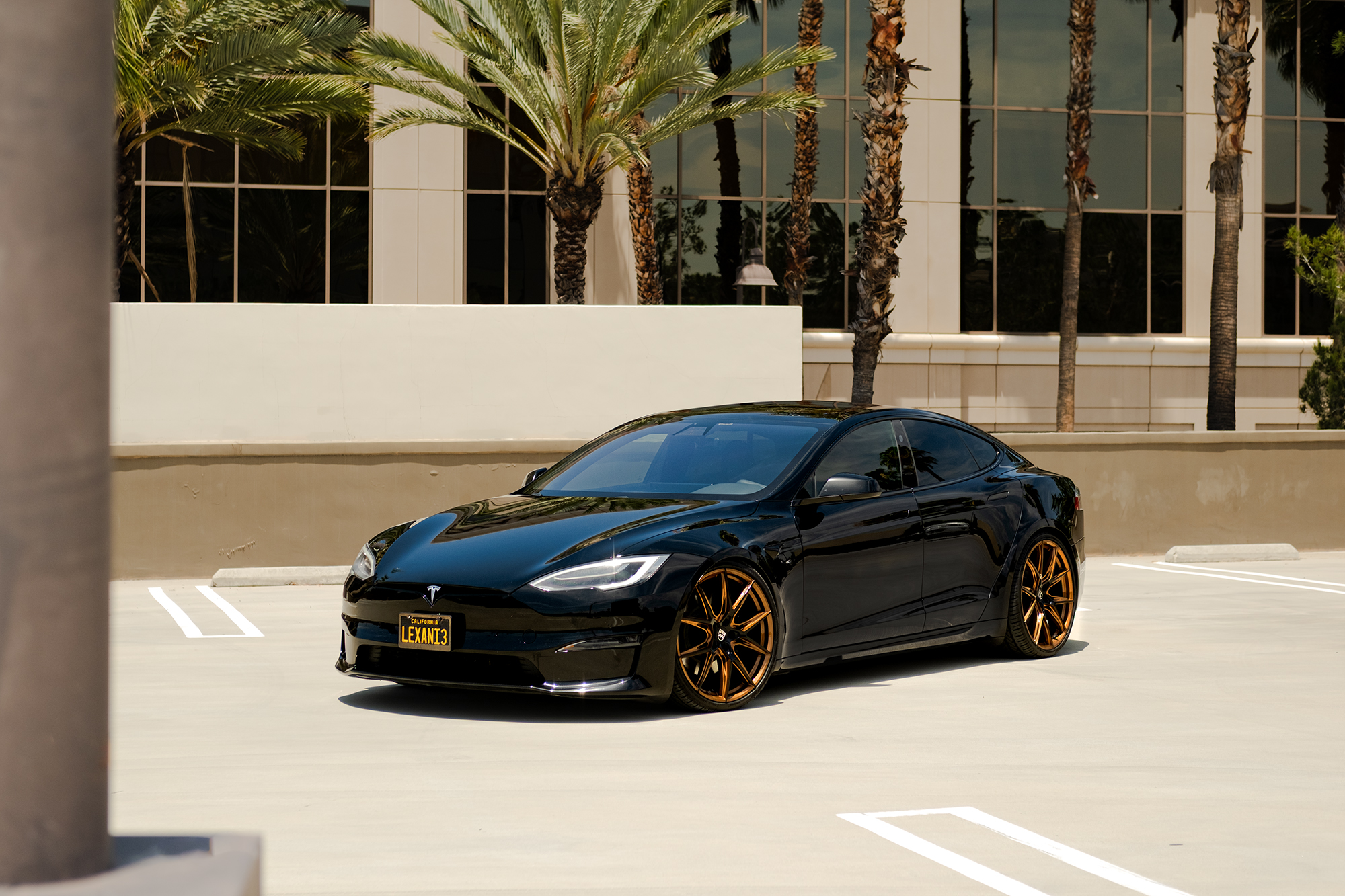 Tesla S Plaid on Hyper