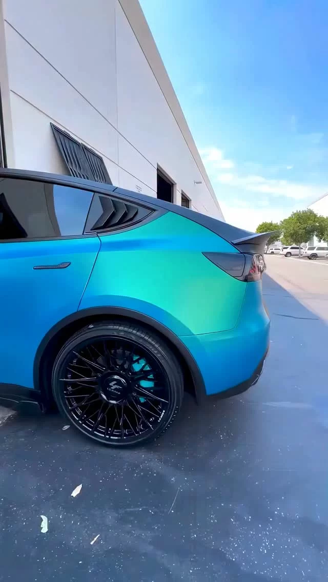 Tesla Model Y on 22” Newport XL🔥
Gloss Black Finish by @audiocityusa
Available Now!
#lexani #customwheels #forgedwheels #tesla #teslamodely