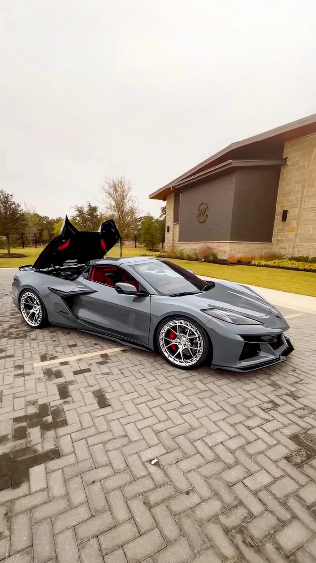 @nrdemonz Seawolf Grey Vette z06🔥
Renzo Forgedlite TF5 - Brushed
#lexani #forgedlite #corvette #Z06 #forgedwheels